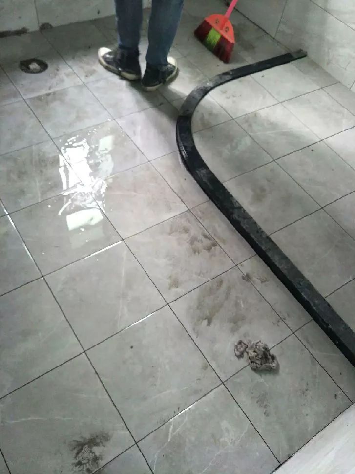 家庭裝修瓷磚4.jpeg 家庭裝修瓷磚4.jpeg